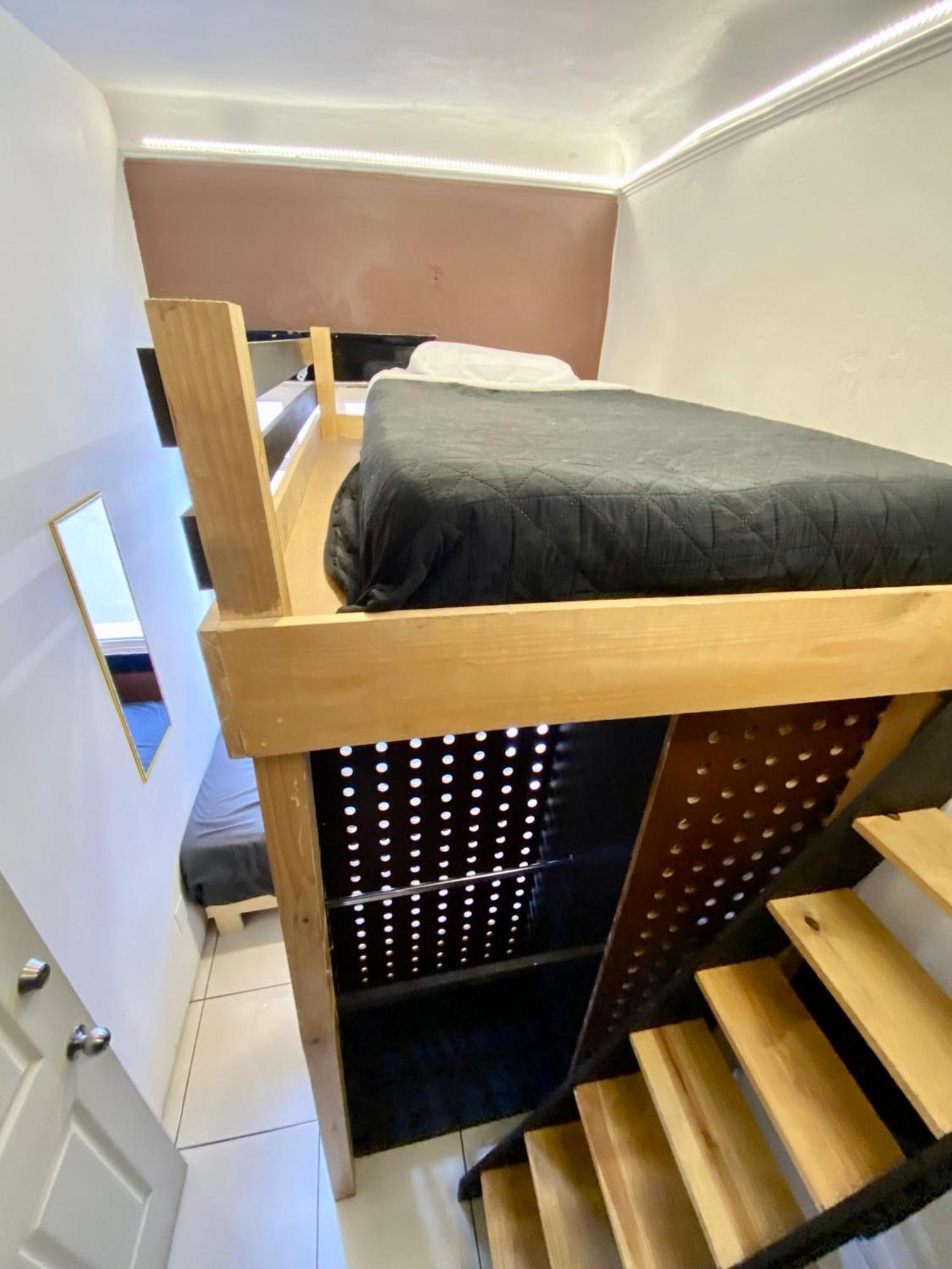 מקסיקו סיטי Roomies Hostel Centro Medico מראה חיצוני תמונה